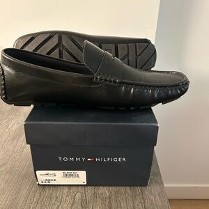 Tommy Hilfiger Men's Black Loafers